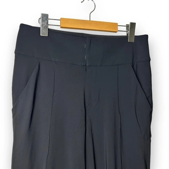 Lululemon Black Front Seam Bike Trousers with  Reflective Bottom Cuffs - Picture 3 of 10